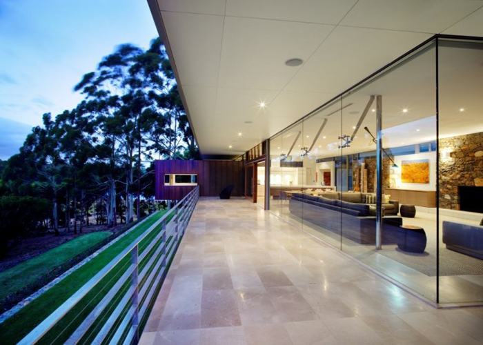 beautiful-view-with-large-glass-windows-design-ideas